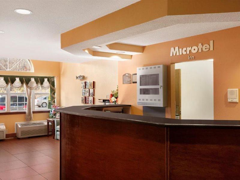 Microtel Inn By Wyndham - Albany Airport Latham Zewnętrze zdjęcie