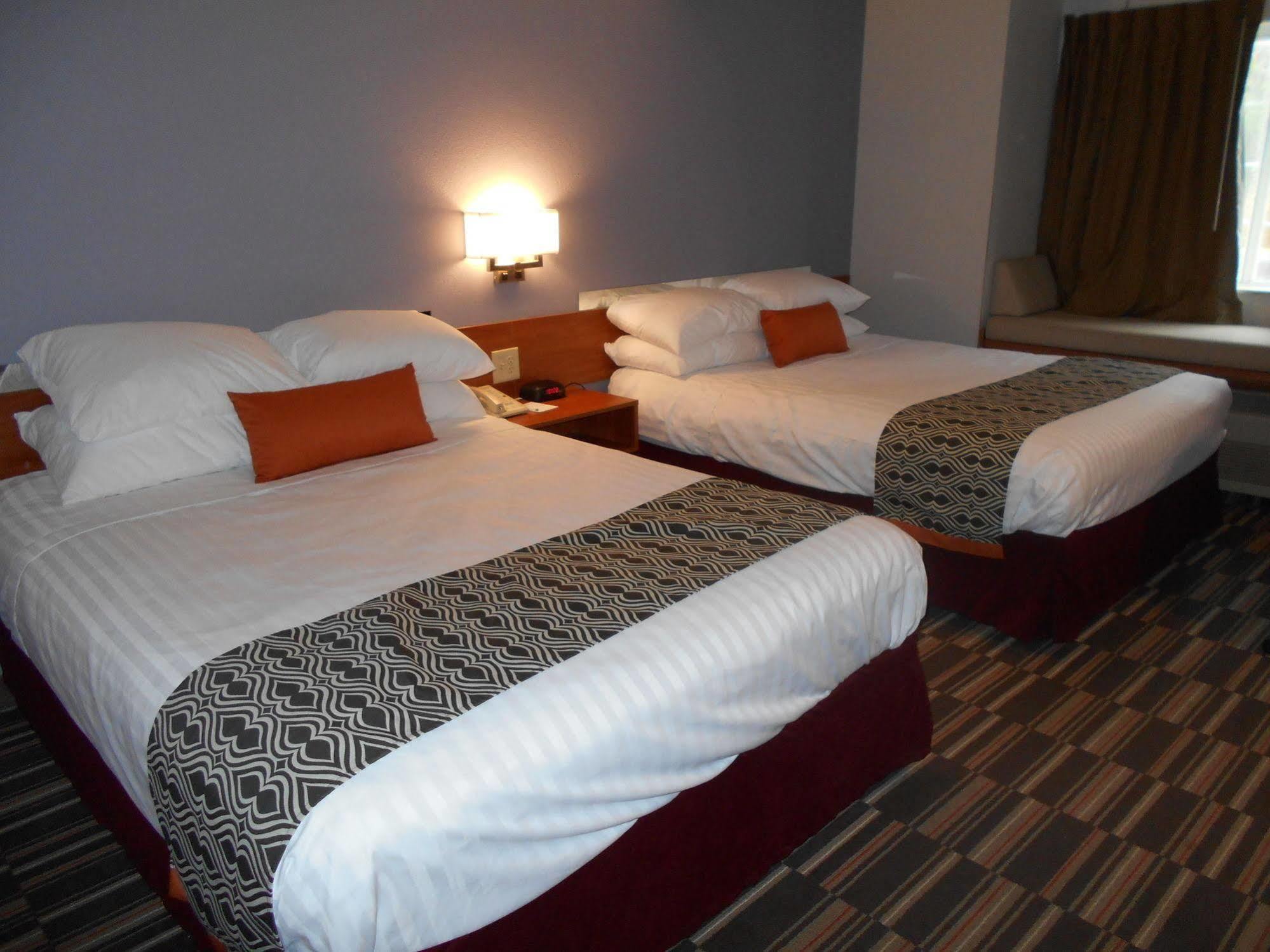 Microtel Inn By Wyndham - Albany Airport Latham Zewnętrze zdjęcie